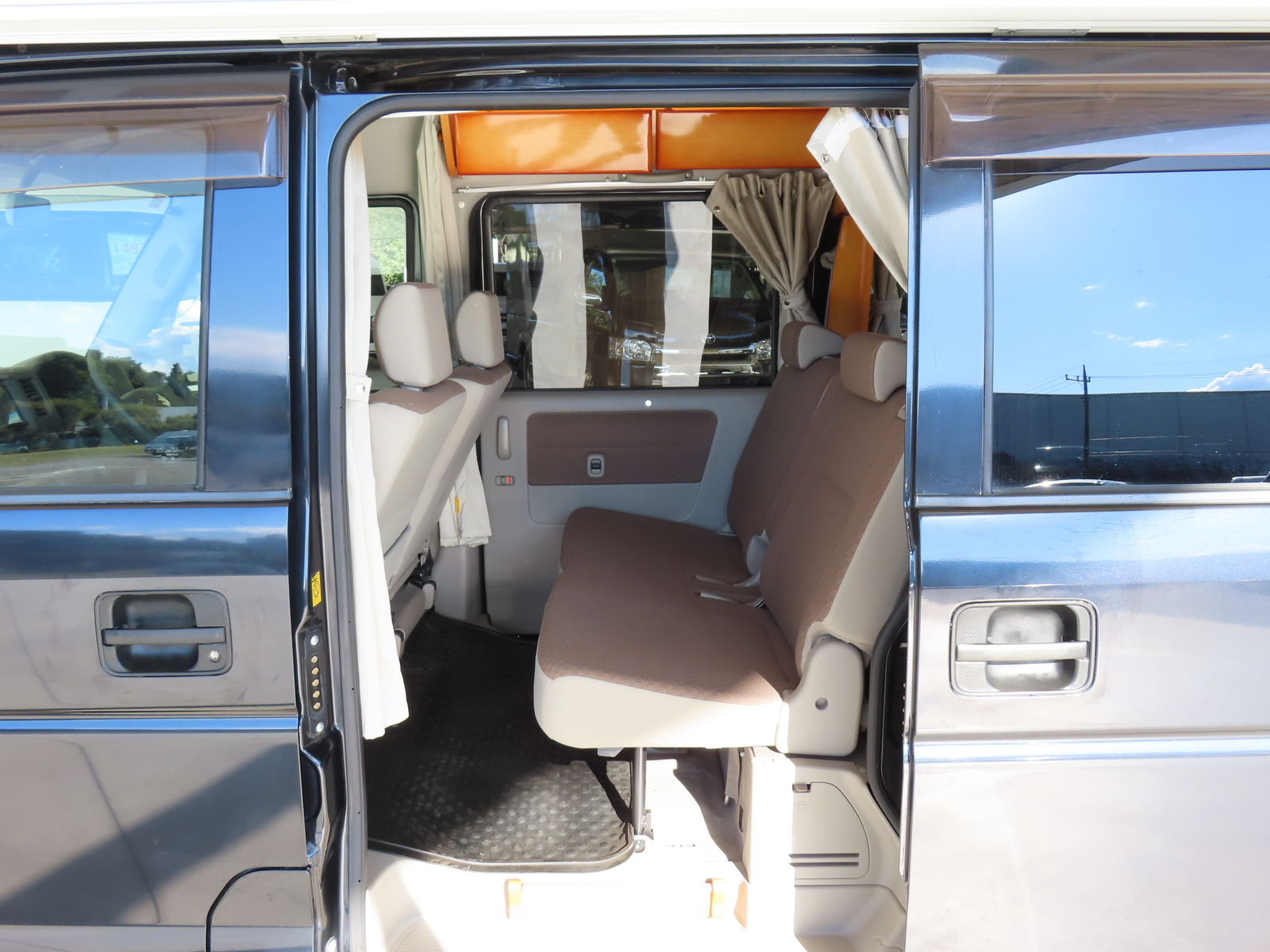 キャンピングカー軽キャンパー