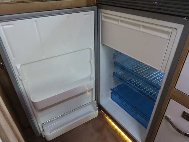 キャンピングカーキャブコン