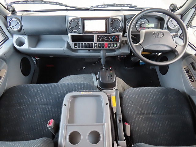 キャンピングカーキャブコン