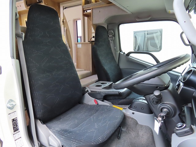 キャンピングカーキャブコン