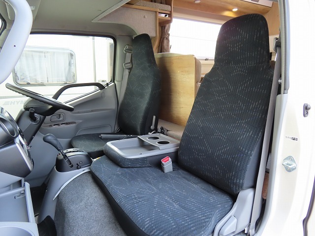 キャンピングカーキャブコン