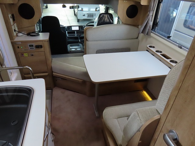 キャンピングカーキャブコン