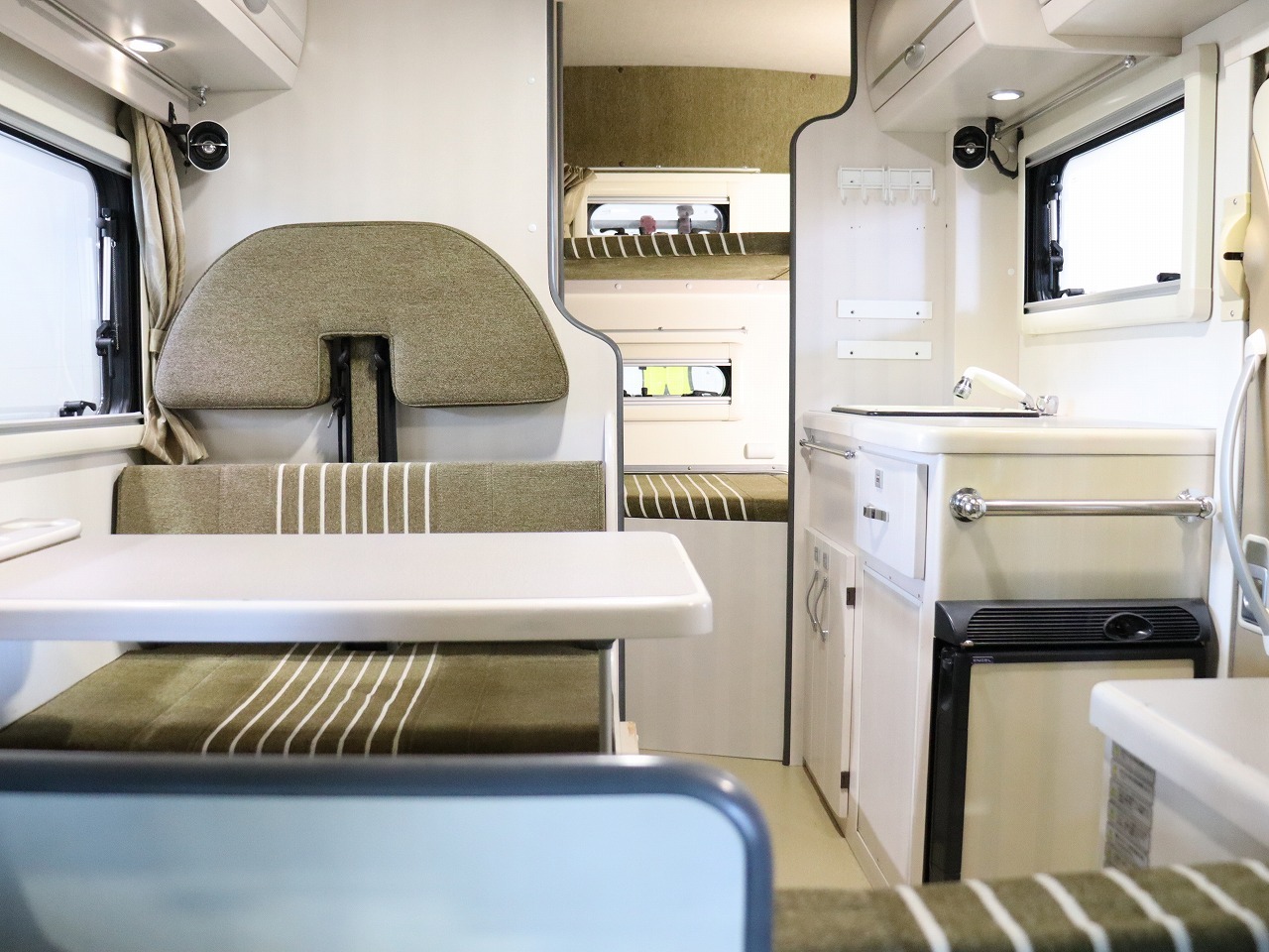 キャンピングカーキャブコン