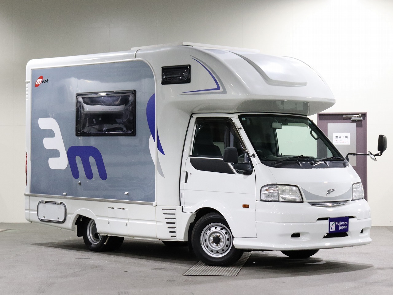 キャンピングカーキャブコン