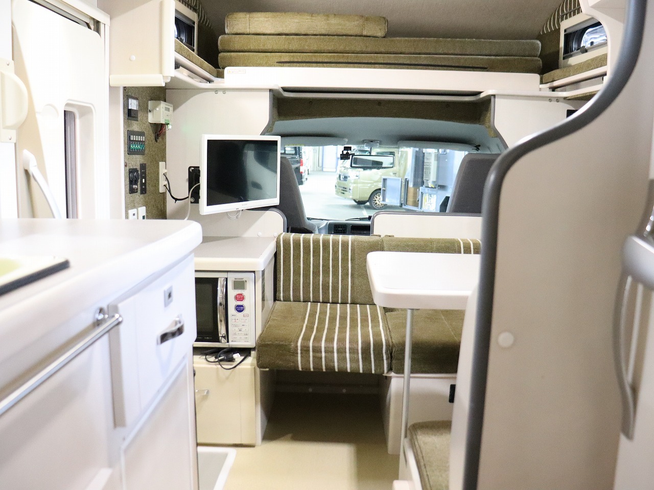 キャンピングカーキャブコン