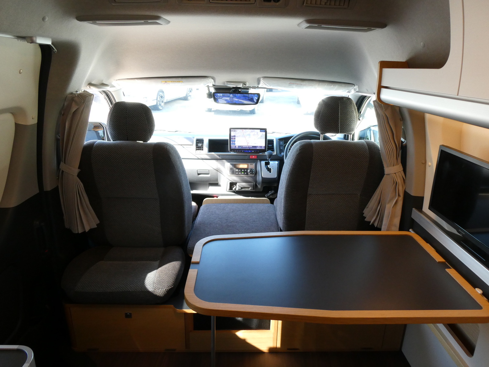 キャンピングカーバンコン