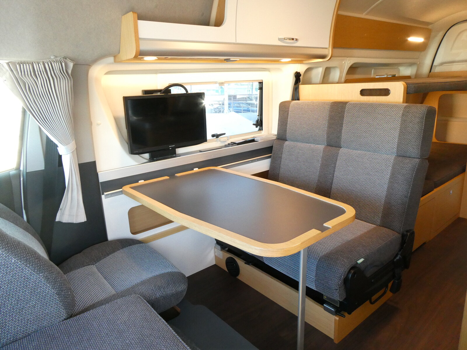 キャンピングカーバンコン