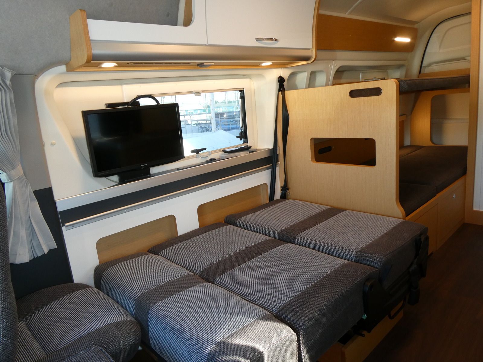 キャンピングカーバンコン