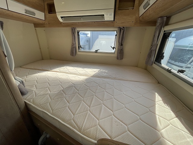 キャンピングカーキャブコン