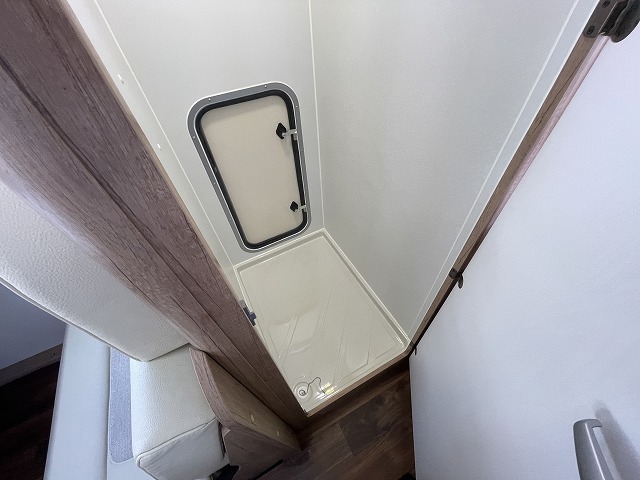 キャンピングカーキャブコン