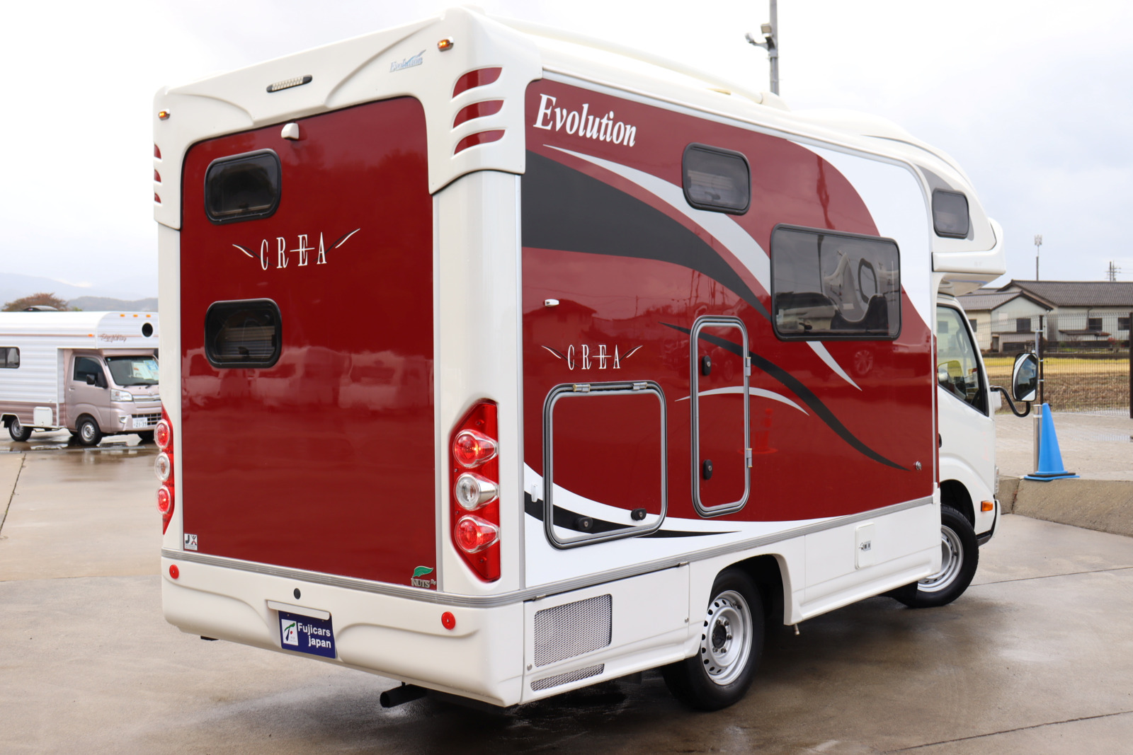 キャンピングカーキャブコン