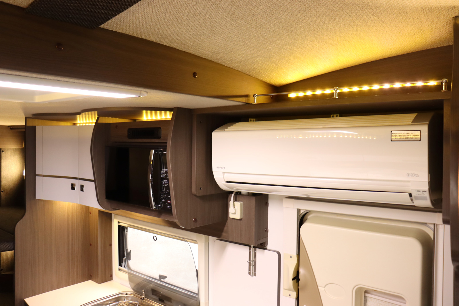 キャンピングカーキャブコン