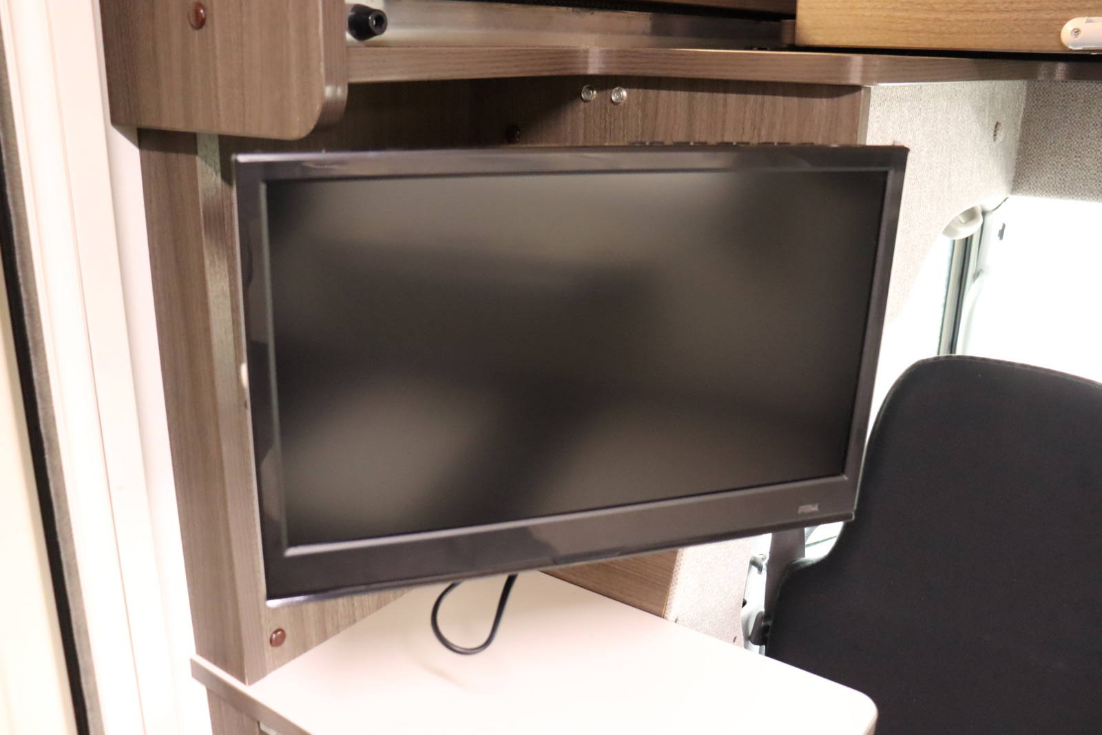 キャンピングカーキャブコン