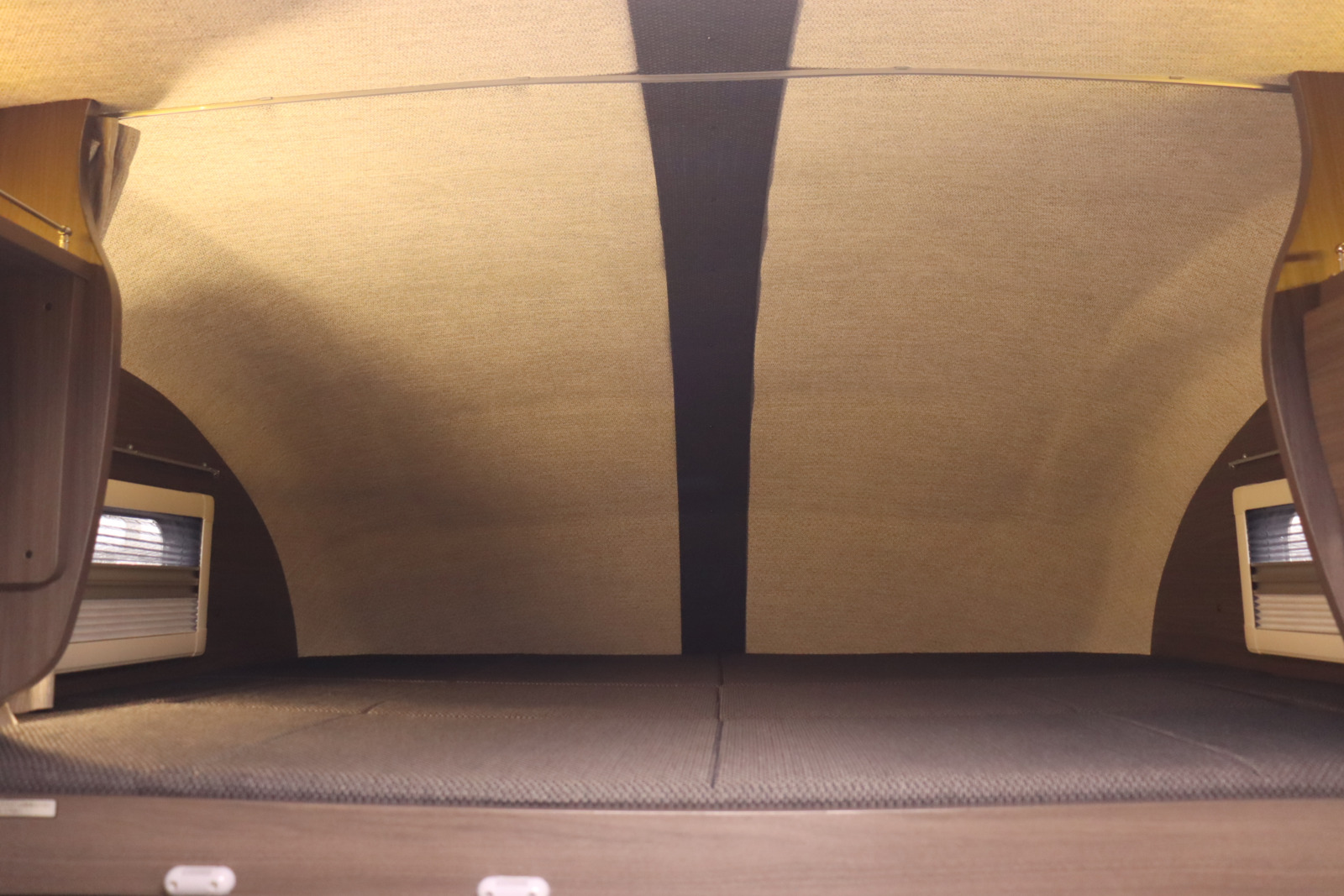 キャンピングカーキャブコン