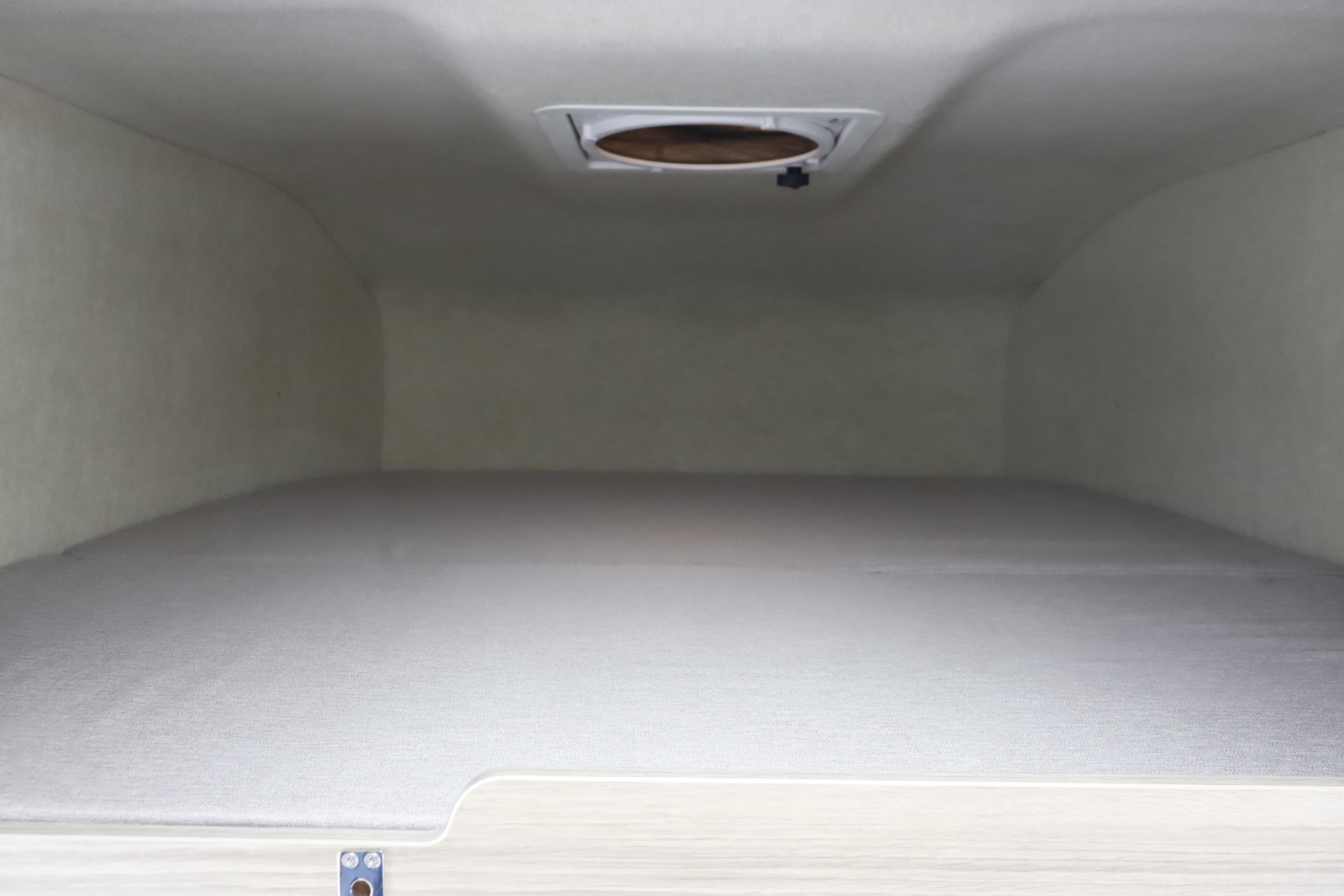 キャンピングカーキャブコン