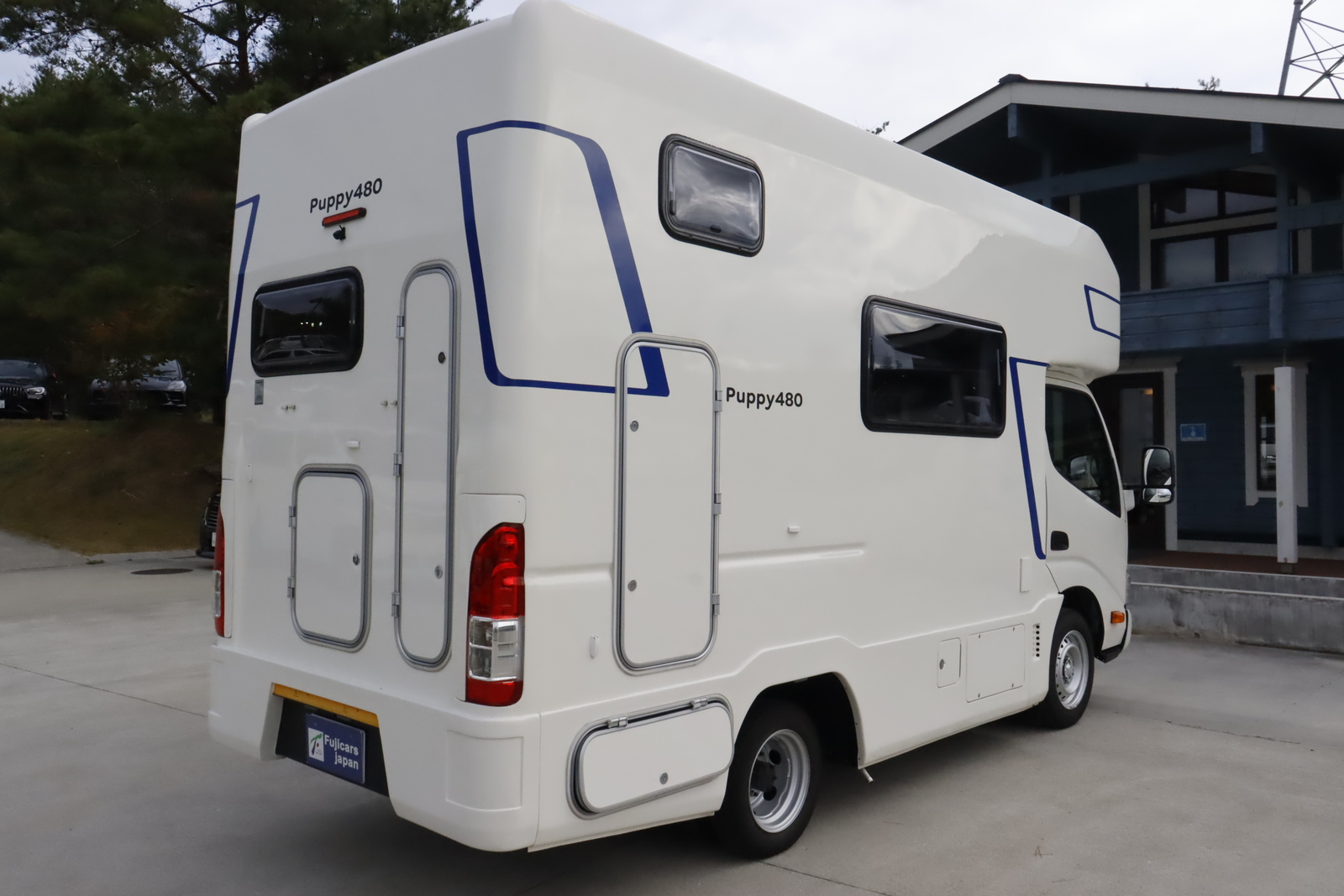 キャンピングカーキャブコン