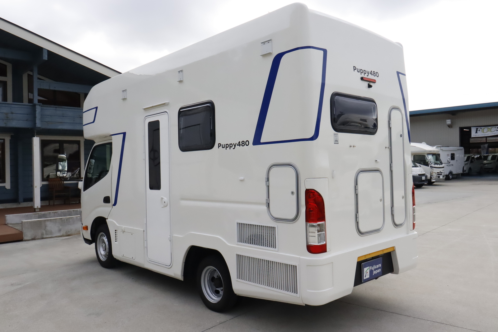 キャンピングカーキャブコン