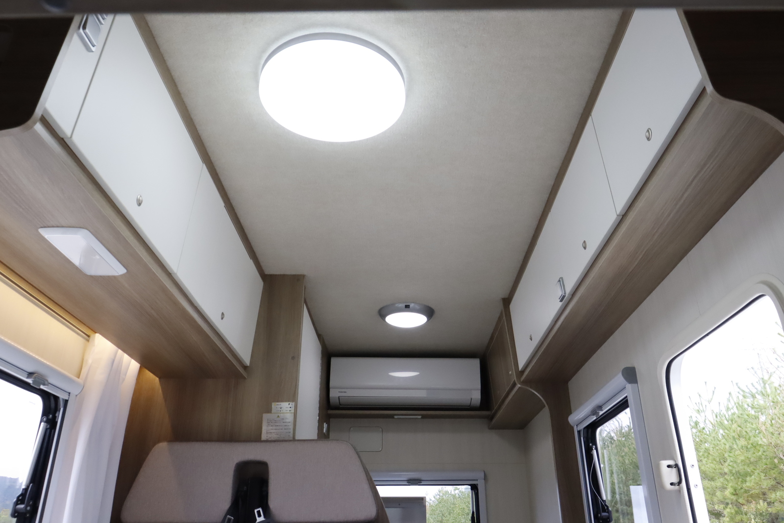 キャンピングカーキャブコン