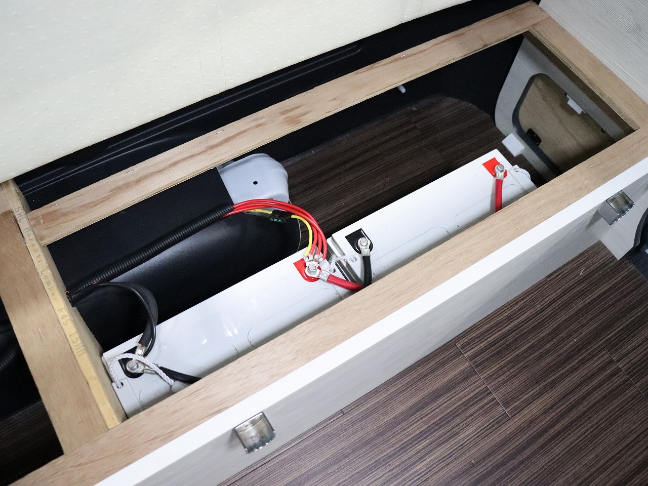 キャンピングカーバンコン