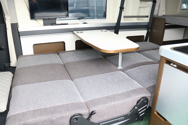 キャンピングカーバンコン