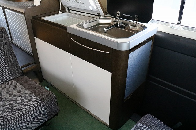 キャンピングカーバンコン