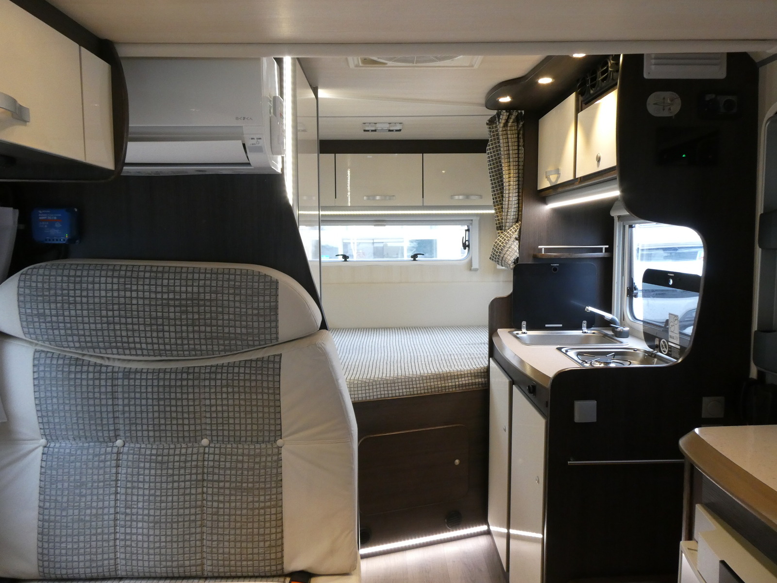 キャンピングカーキャブコン