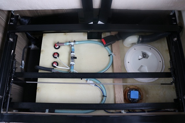 キャンピングカーキャブコン