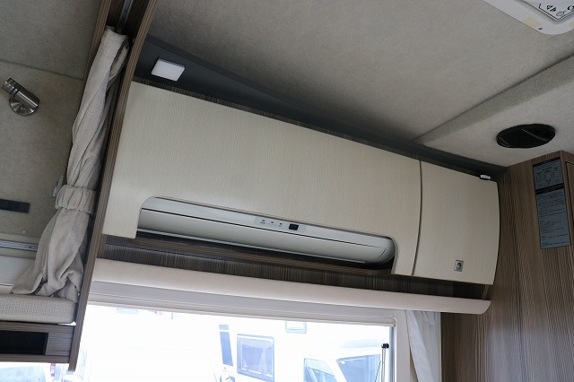 キャンピングカーキャブコン