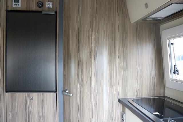 キャンピングカーキャブコン