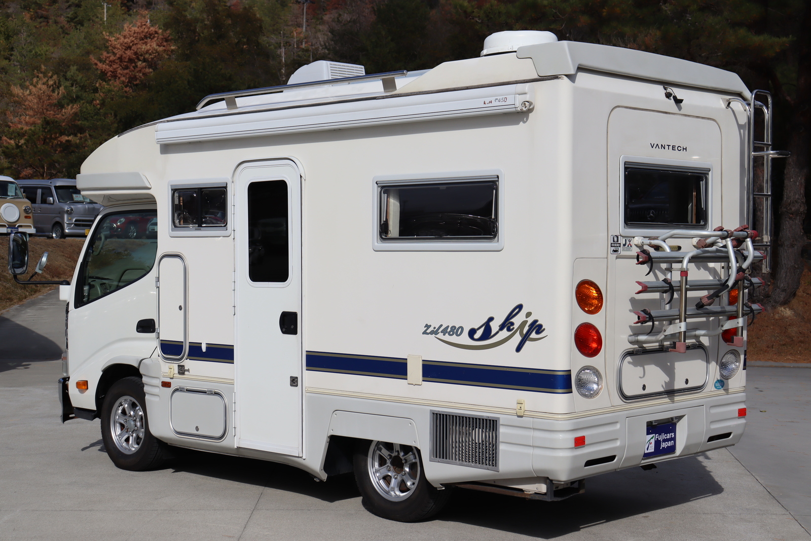 キャンピングカーキャブコン