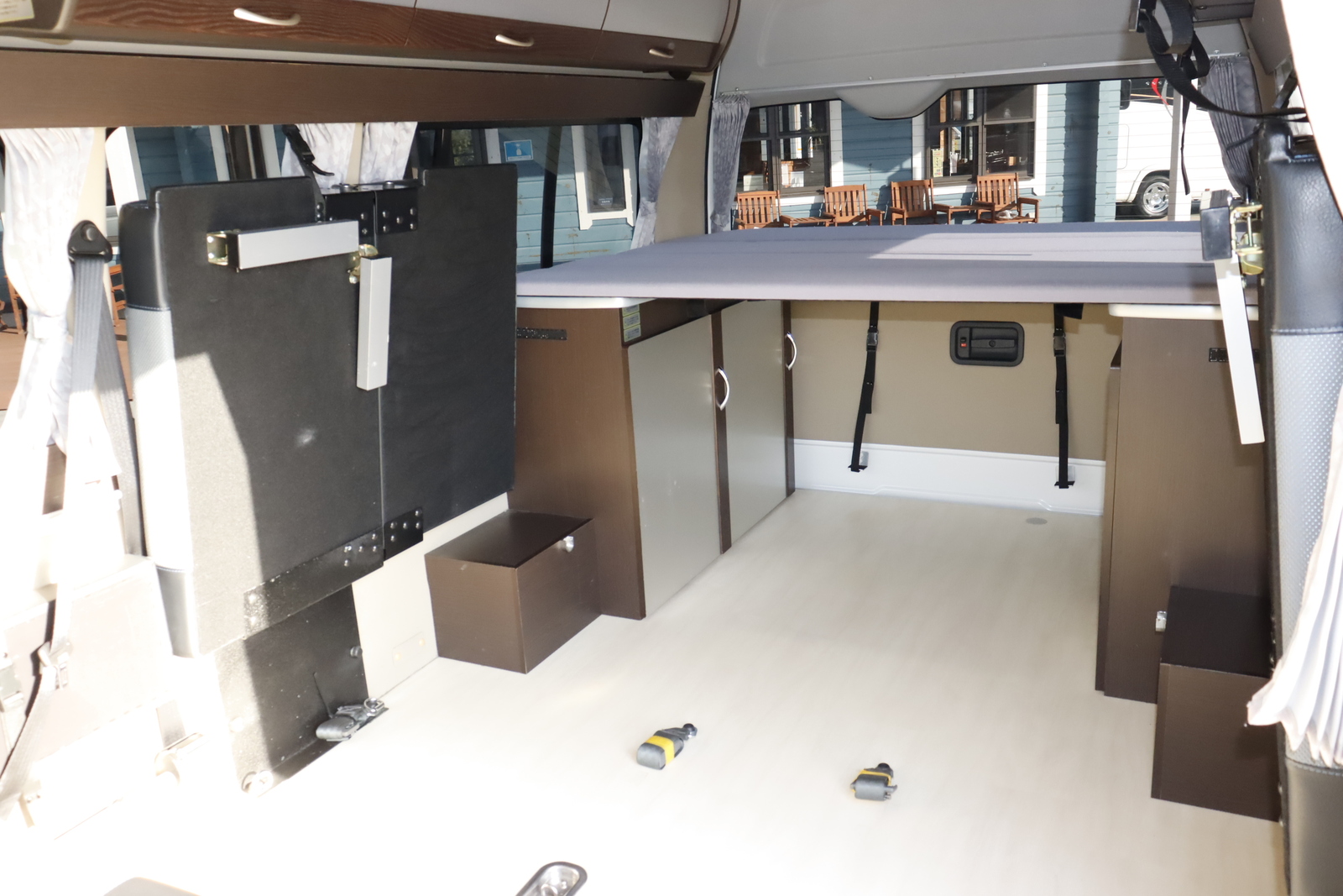 キャンピングカーバンコン