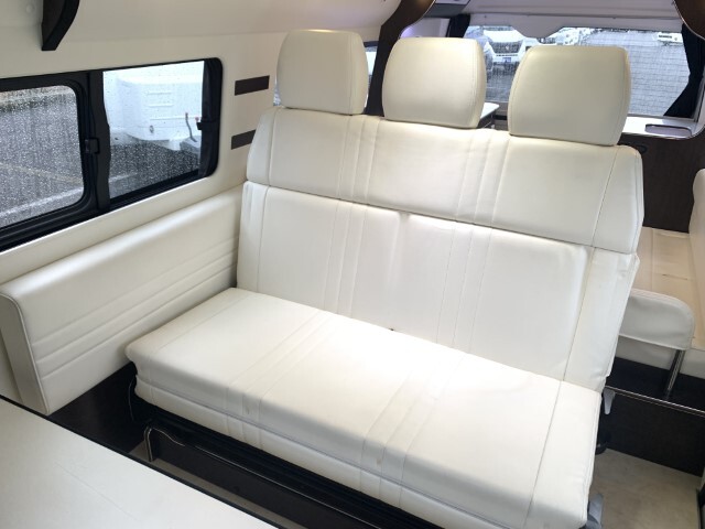 キャンピングカーバンコン