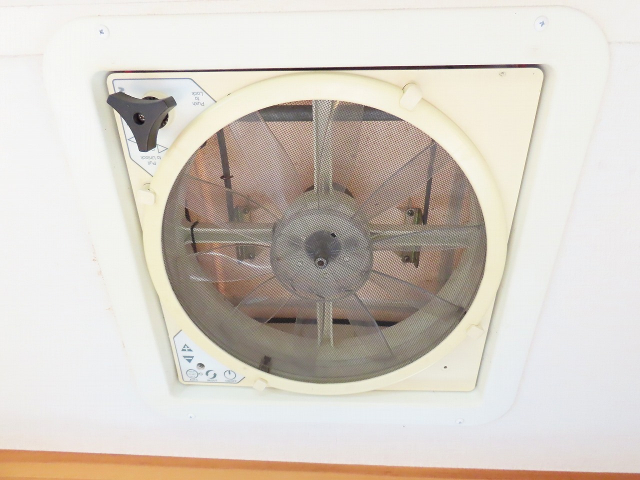 キャンピングカーキャブコン