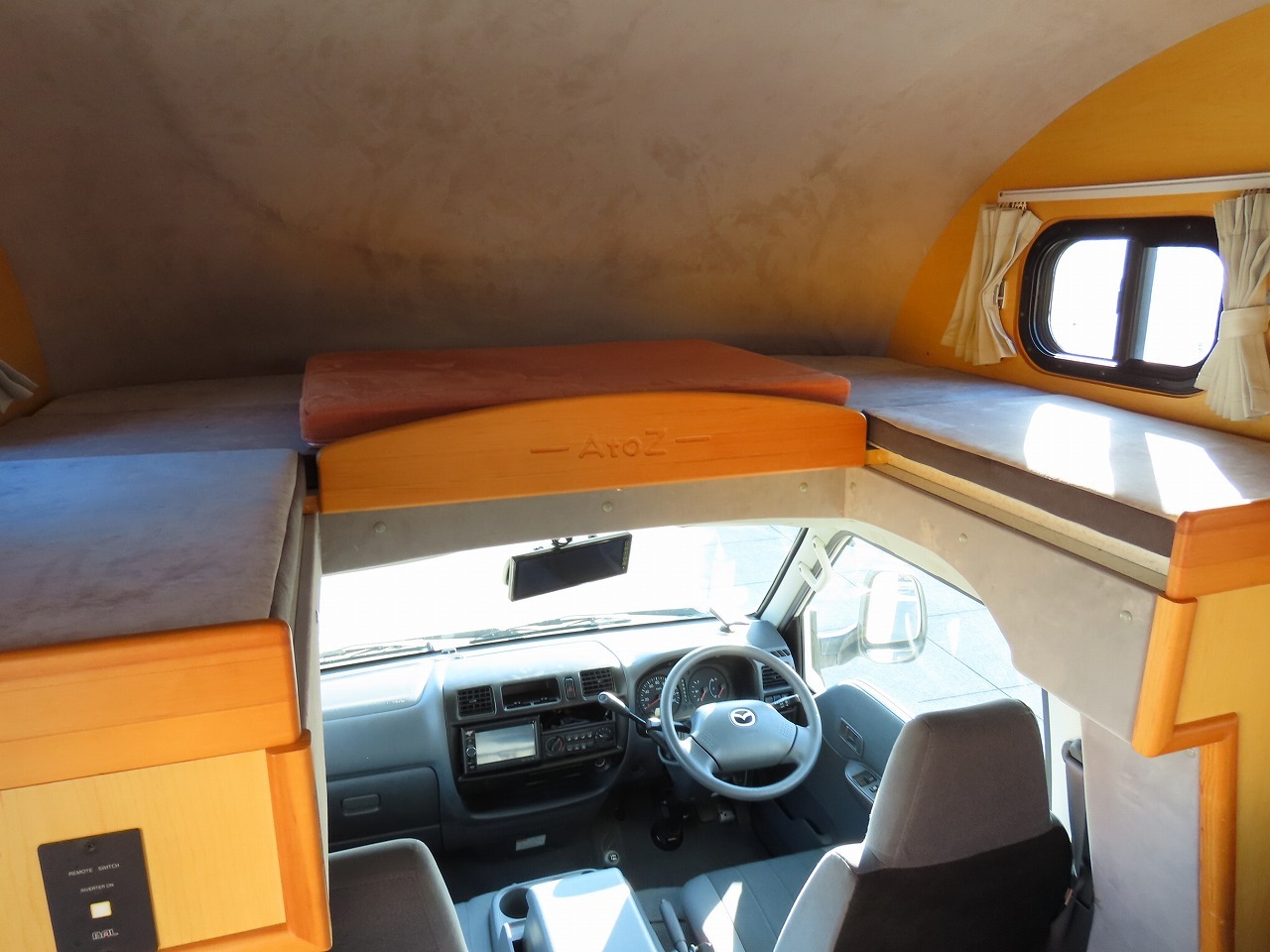 キャンピングカーキャブコン