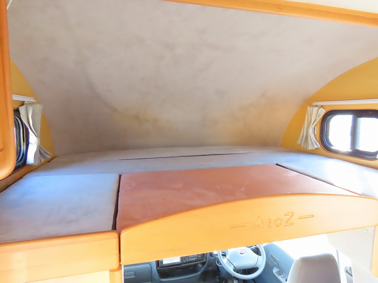 キャンピングカーキャブコン