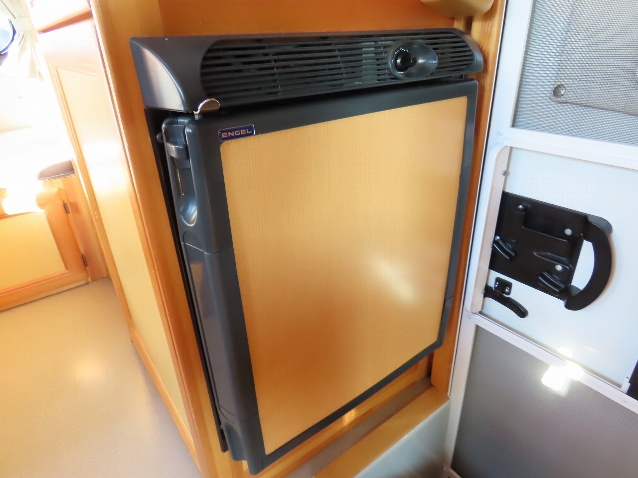 キャンピングカーキャブコン