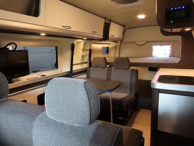 キャンピングカーバンコン