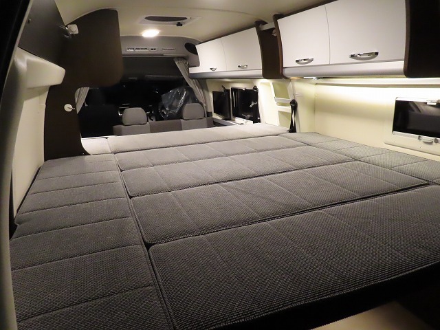 キャンピングカーバンコン