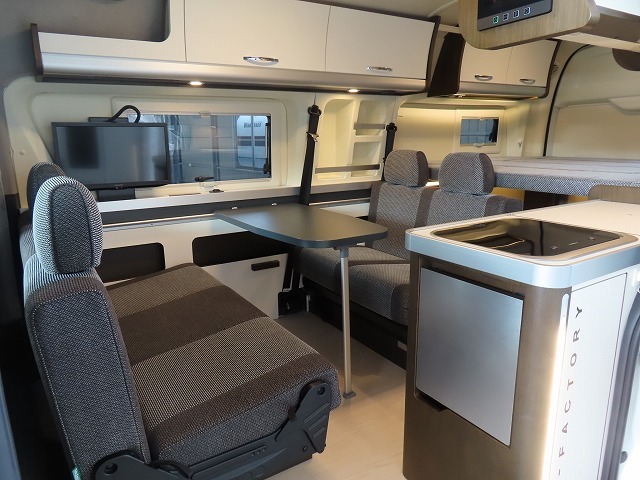 キャンピングカーバンコン