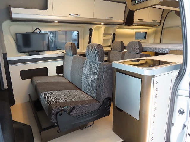 キャンピングカーバンコン