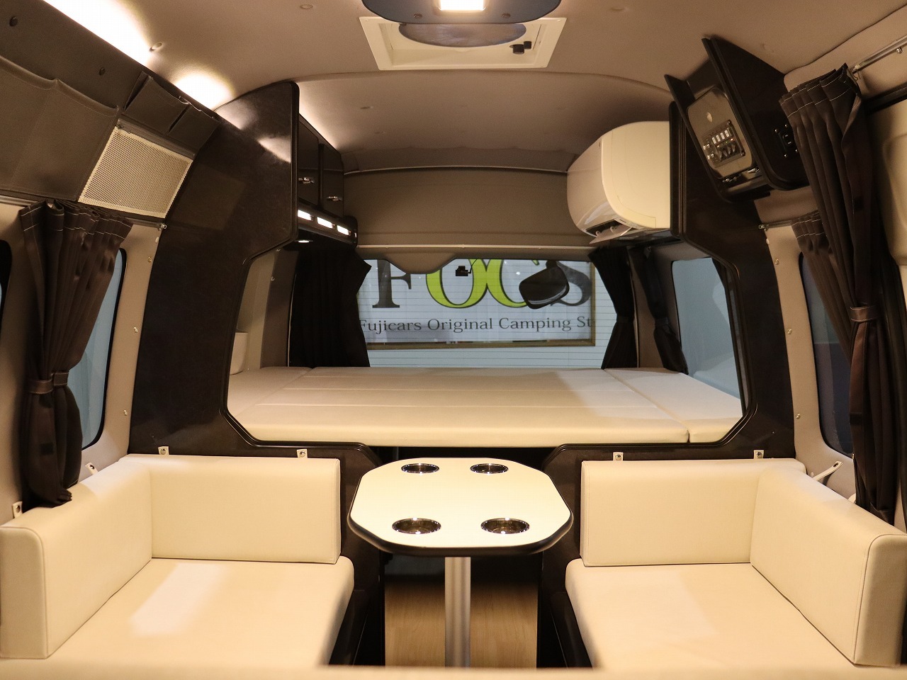 キャンピングカーバンコン