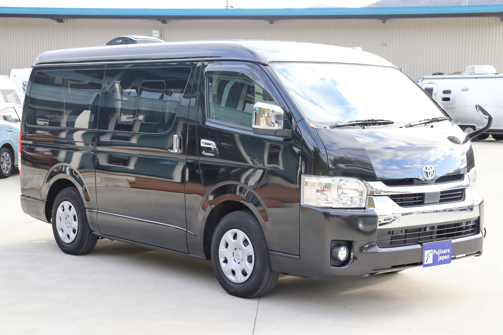 キャンピングカーバンコン