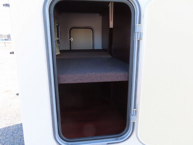 キャンピングカーキャブコン