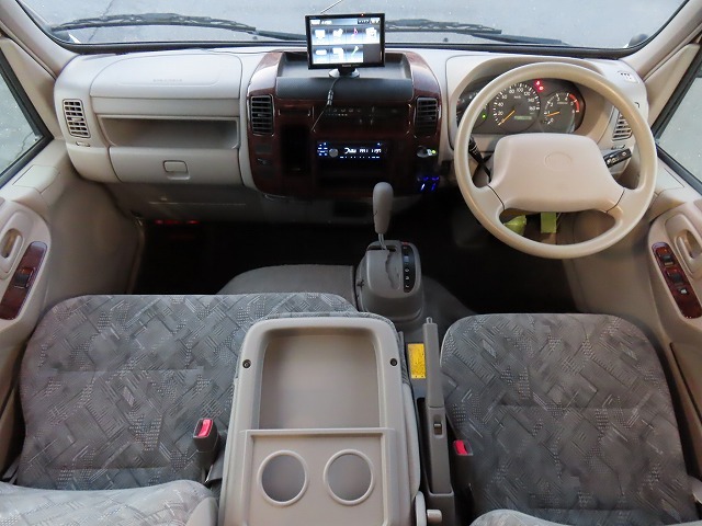 キャンピングカーキャブコン