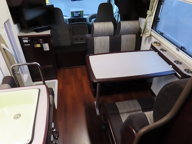 キャンピングカーキャブコン