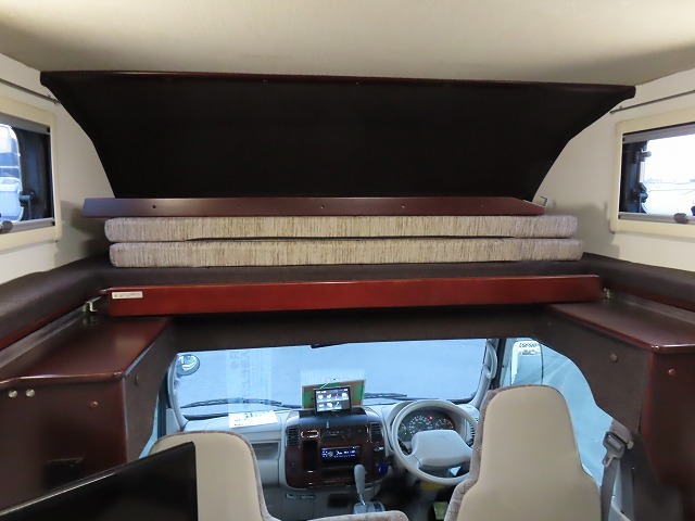 キャンピングカーキャブコン