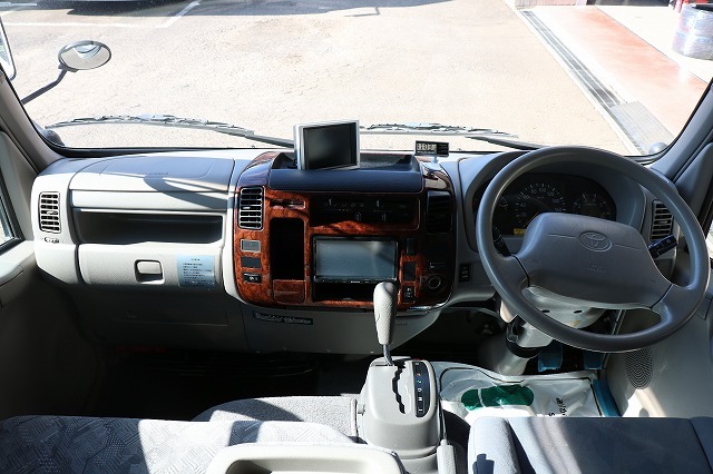 キャンピングカーキャブコン