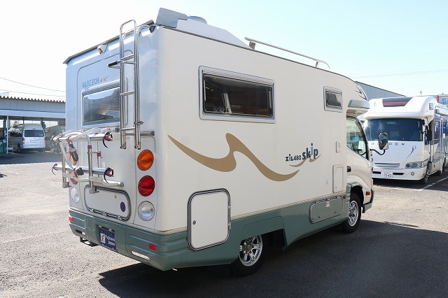 キャンピングカーキャブコン