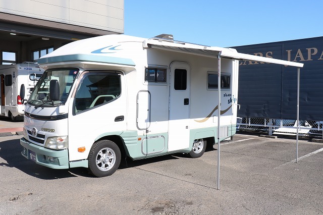 キャンピングカーキャブコン