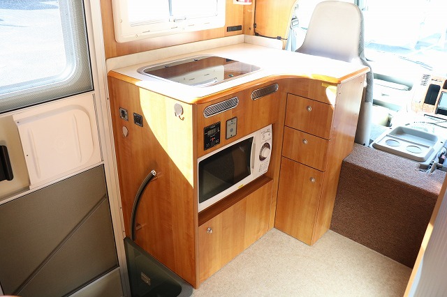 キャンピングカーキャブコン